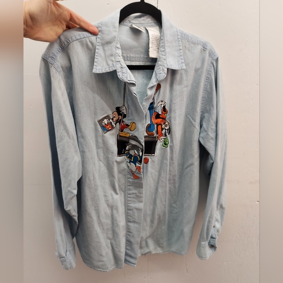 Vintage The Disney Catalog Mickey & Friends Light Blue Denim Button Up Shirt - Picture 15 of 16